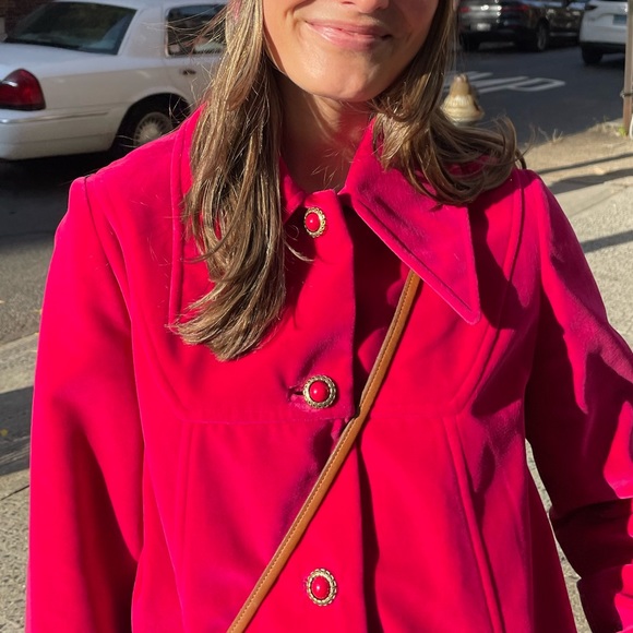 VINTAGE Raspberry Velvet Coat - Picture 10 of 12